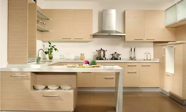 石英石橱柜台面的优缺点,各种橱柜门的优劣势分析图