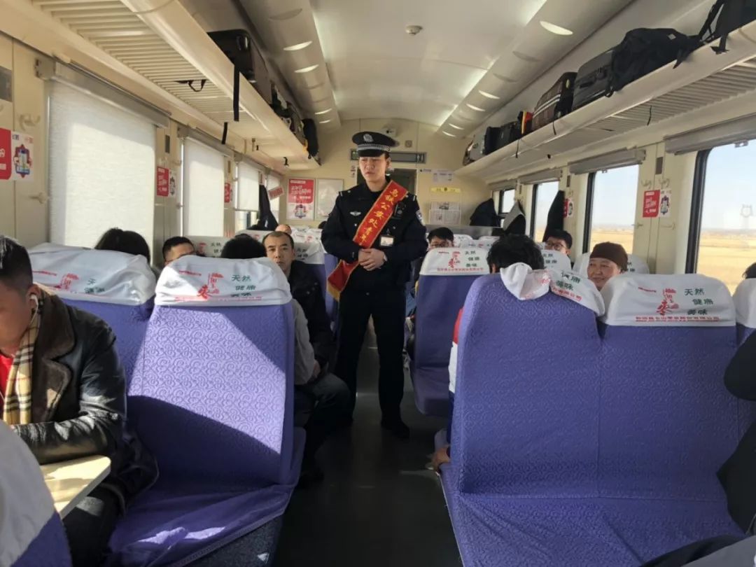 护航*会两**|乌鲁木齐乘警支队：“前路漫漫，我们从未停下脚步！”