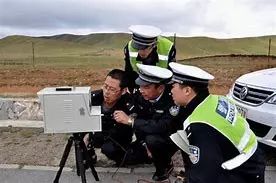 拍照就能知道超速什么原理,公路上的摄像头是怎么检测超速的