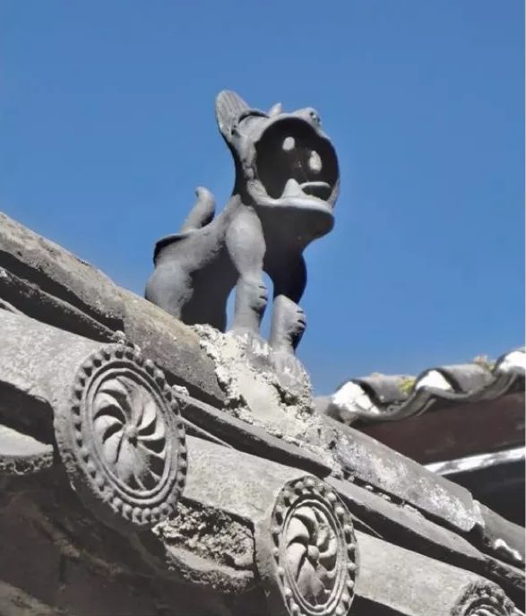 故宫屋顶上的神兽叫什么,故宫屋顶上神兽