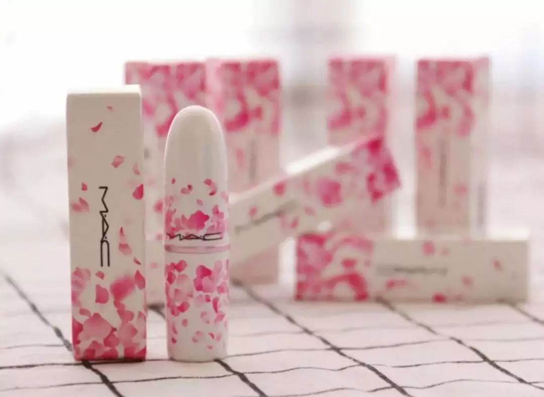 星巴克新品樱花初绽星冰乐大杯,星巴克春季限定樱花大杯