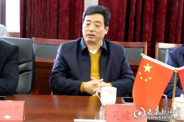 “三进”春天丨吴建平深入企业社区检查指导工作