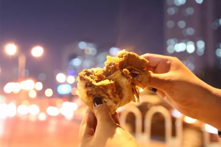 五一来北京吃卤煮,北京脏摊烤串