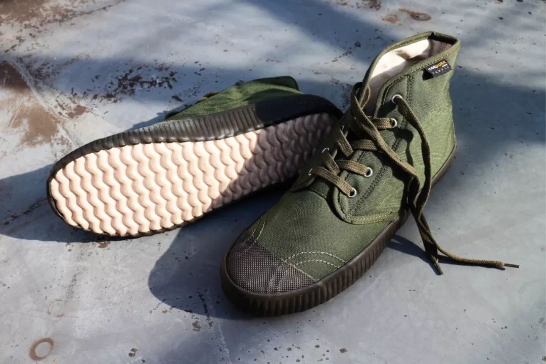 又防水又百搭的鞋,又防雨又好看的鞋子