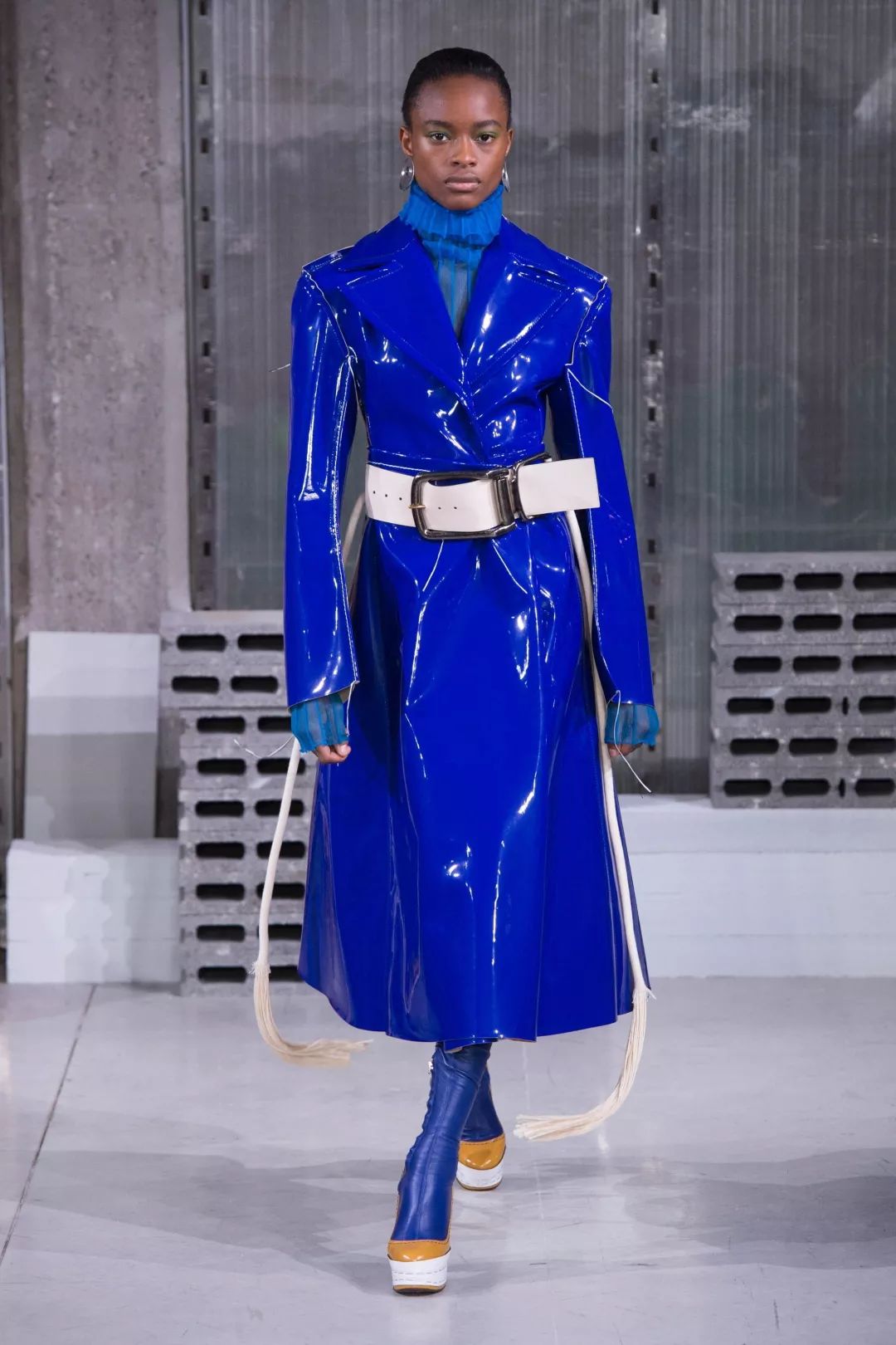 一件皮衣能给你多种风格,每件皮衣都是独一无二