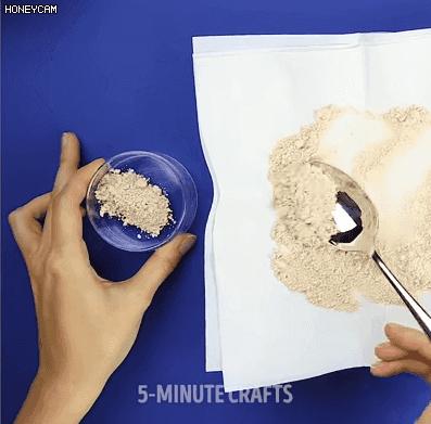 懒人快速去皱纹的方法,一涂一抹轻松解决皱纹