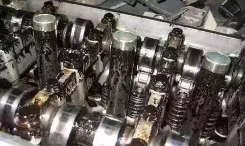 一招教你辨别真假机油,假机油汽车什么症状