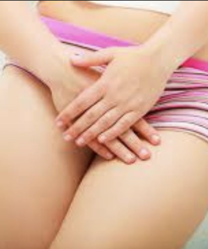 姑娘我看你印堂发黑下一句,姑娘我看你印堂发黑下一句是什么