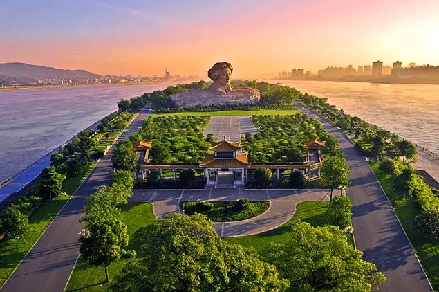 重庆免费退机票,特价机票能退吗退了会扣多少钱