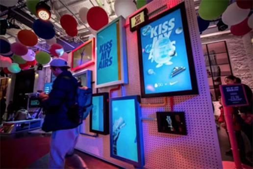 在QQ和luckin的主题店，我听见99年互联网创业浪潮的回声