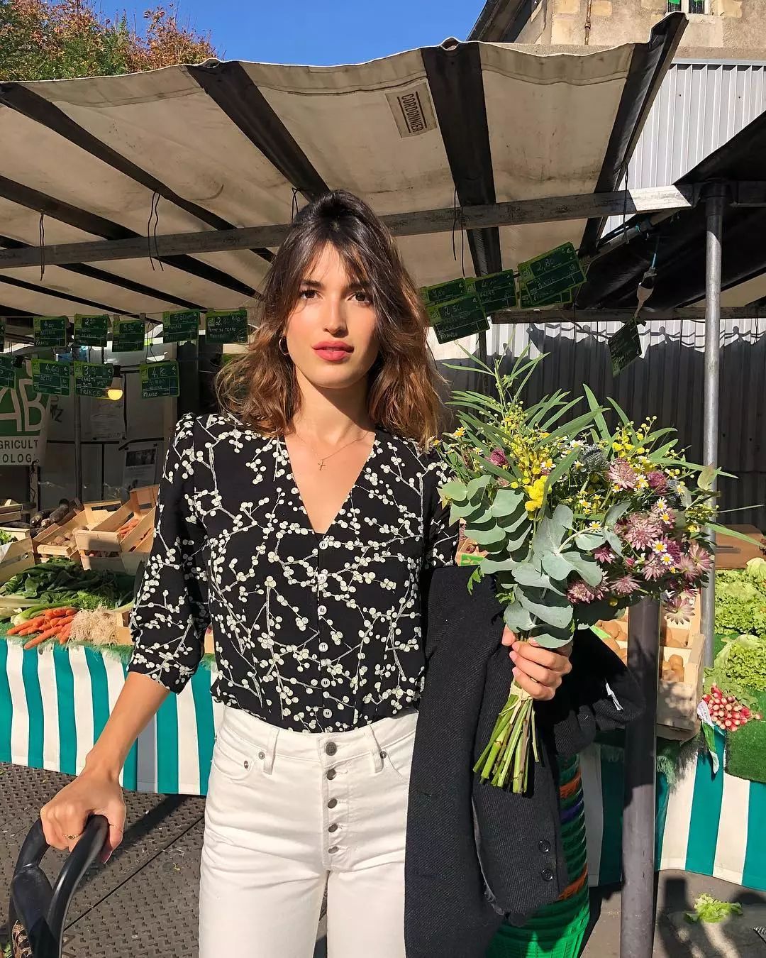 杩欎欢琛ｆ湇鍒板簳鏈夊濂界┛,杩欎欢琛ｆ湇鐨勫崠鐐瑰湪鍝噷