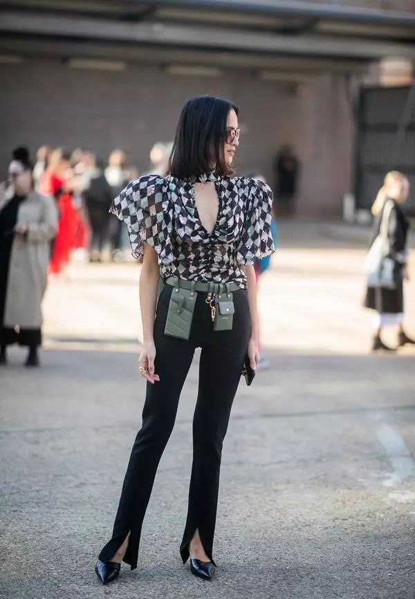 杩欎欢琛ｆ湇鍒板簳鏈夊濂界┛,杩欎欢琛ｆ湇鐨勫崠鐐瑰湪鍝噷