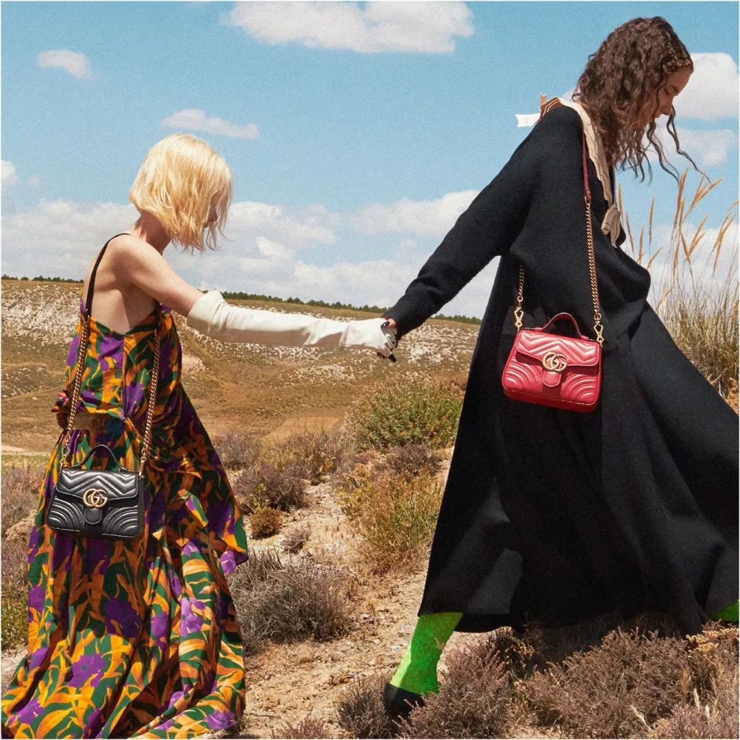 最近很火的一款包,今年爆火的包