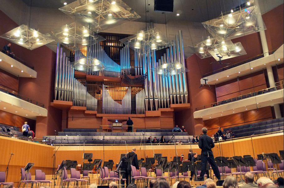 如何申请英国打工签,英国农民工作签证要求