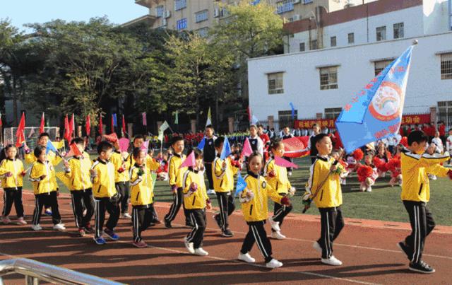 珍贵老照片曝光！夏东这所67年老校，培养一代代文雅君子！