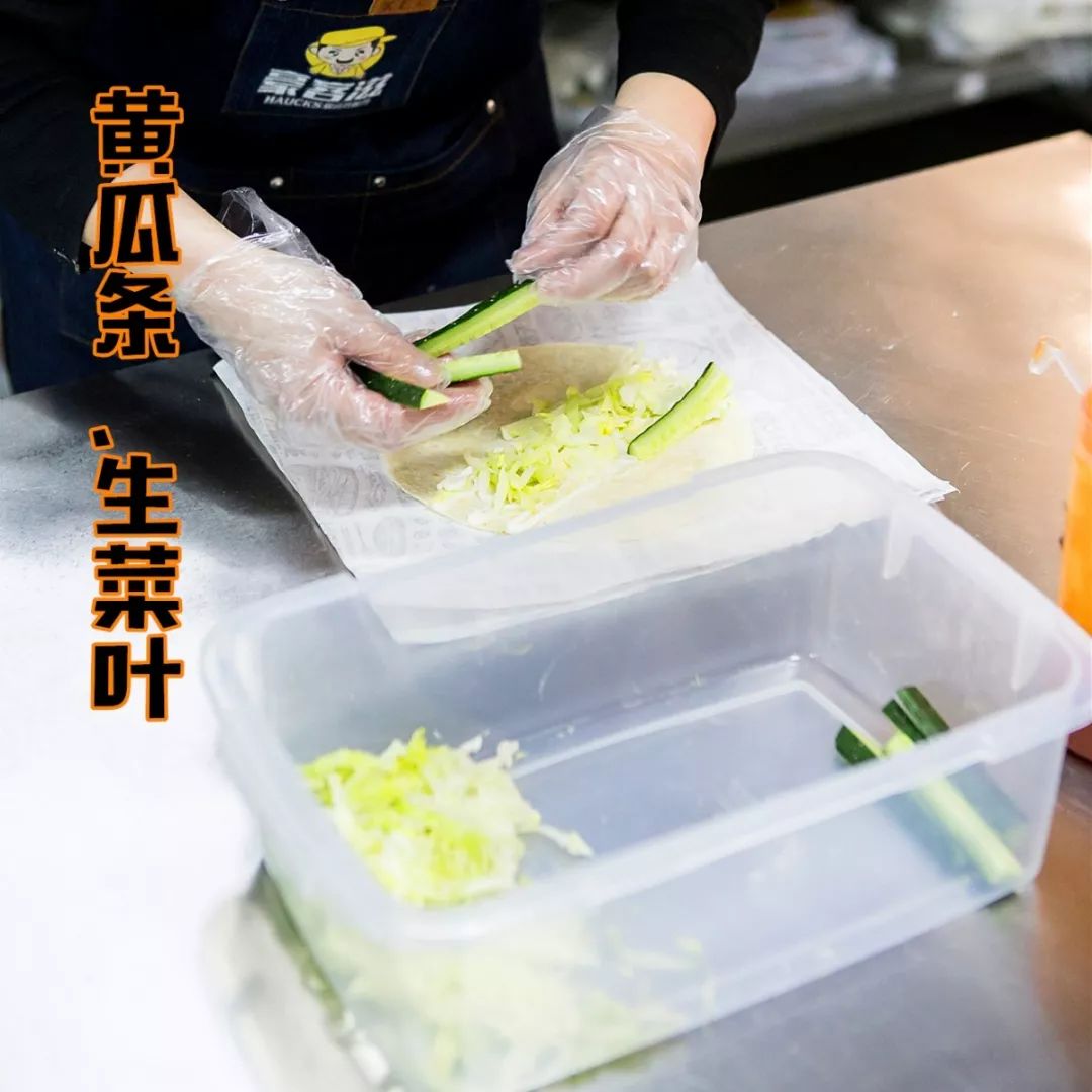 炸鸡汉堡披萨大餐,炸鸡汉堡跟披萨