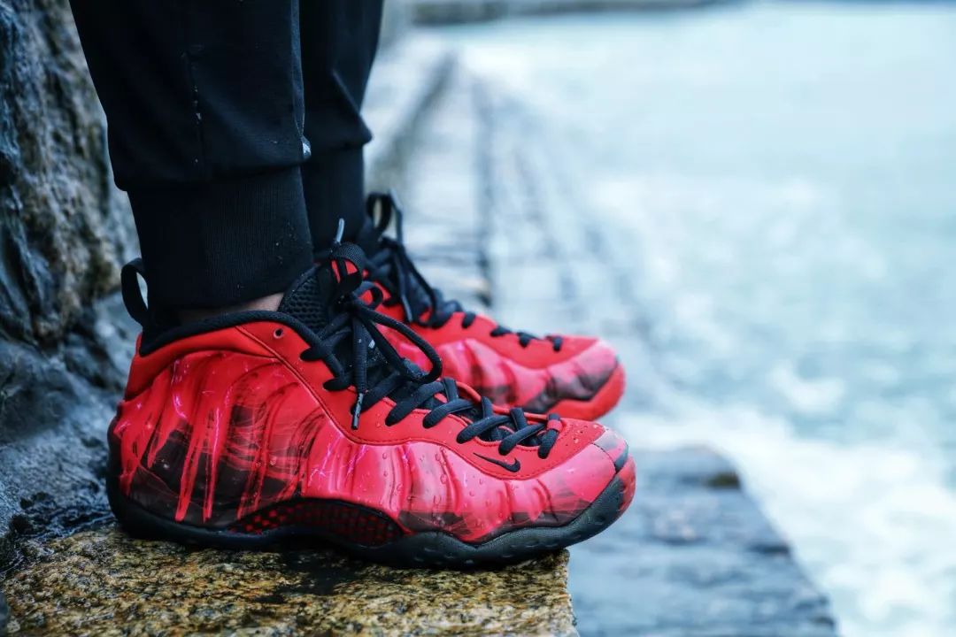 晒鞋|NigelSylvesterxAJ1做旧设计强势围观!AJ4代愤怒的公牛