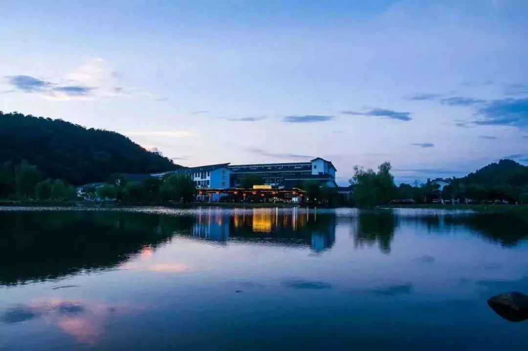 天沐温泉9.9元,夜泡温泉成人门票