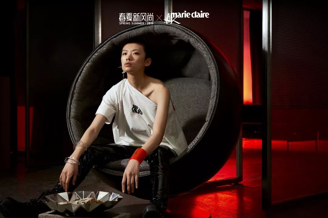 有趣的灵魂比华丽的外表更吸引人,有趣的灵魂才是最美的风景