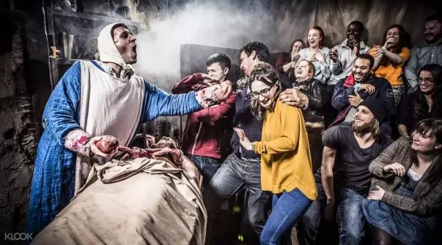 柏林展示身材,柏林很穷吗