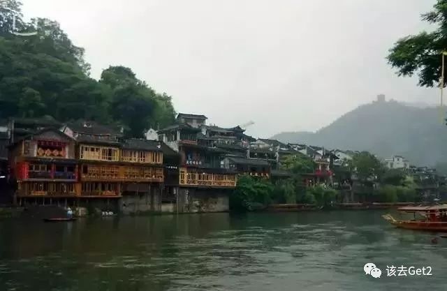 重庆洪崖洞晚上旅游攻略,重庆攻略之洪崖洞