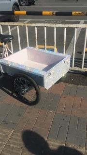 正经GIF囧图:女人不要和男人比骚,地铁上的泳装让人把持不住