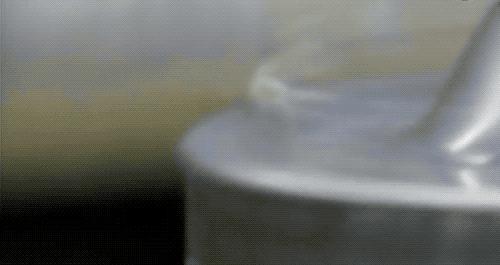 看过游乐园必备棉花糖机!开始思考棉花糖是怎么被卷成「云朵」的...