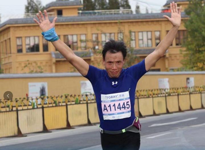 他是浙江跑得最快的汽配工人,不服来战