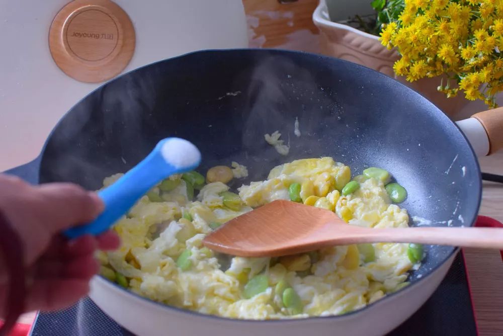 嫩蚕豆不带壳怎么吃,嫩蚕豆什么时候吃