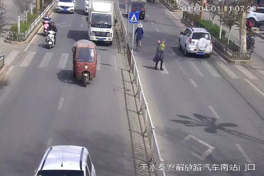 交通违法曝光台案例,交通违法曝光台