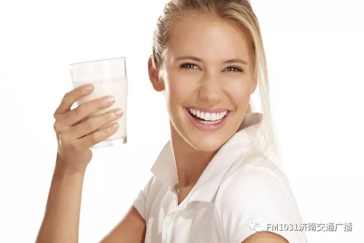 维秘模特的养颜秘方，1天1杯，美白养颜胜燕窝