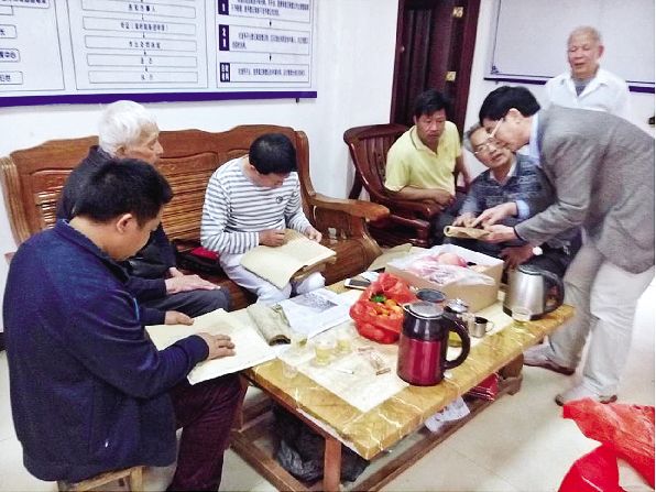 这个姓氏与太阳有关,有一个家喻户晓的人物,你肯定在电视上看过!