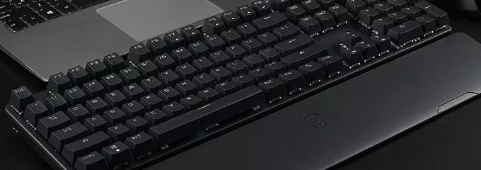 小鸡键盘gk300换电池,盖世小鸡gk300怎么样