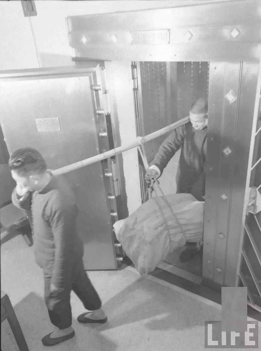 民国恶性通胀老照片,民国上海通货膨胀照片