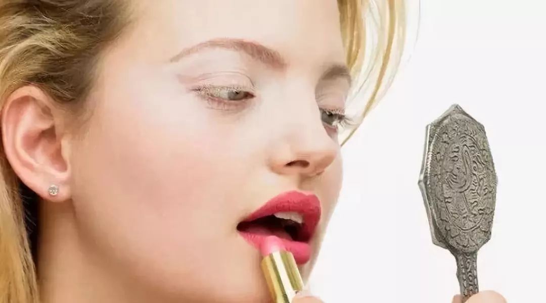 你每抹一次口红，就是在亲吻上万只昆虫尸体？！