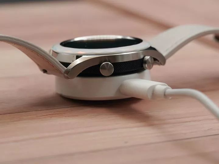 华为huaweiwatchgtrunner,华为手表watchgt雅致白测评