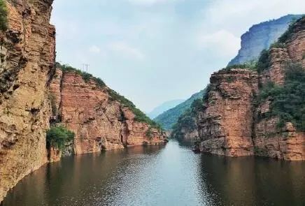 4月18日每天3分钟尽览天下事(郑州一批地铁站名公示,向您征建议/郑阜高铁年底通车,郑州2小时可达合肥)