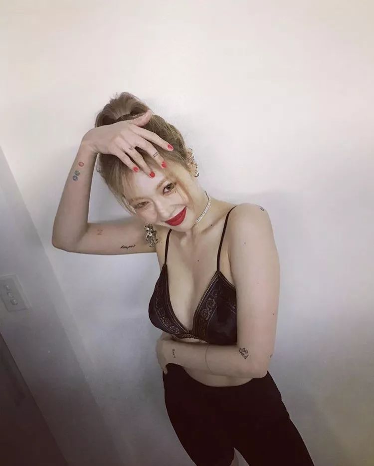 内衣的多种穿搭,夏天的内衣怎么穿才优雅显瘦舒服