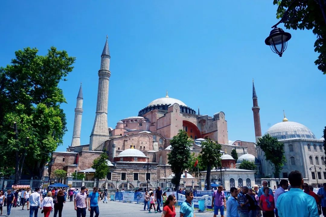 巴黎圣母院世界级的文化瑰宝,东方巴黎圣母院圣心大教堂