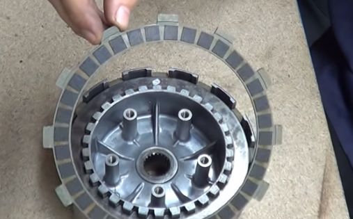 烧离合器前的征兆,导致离合器烧了的原因