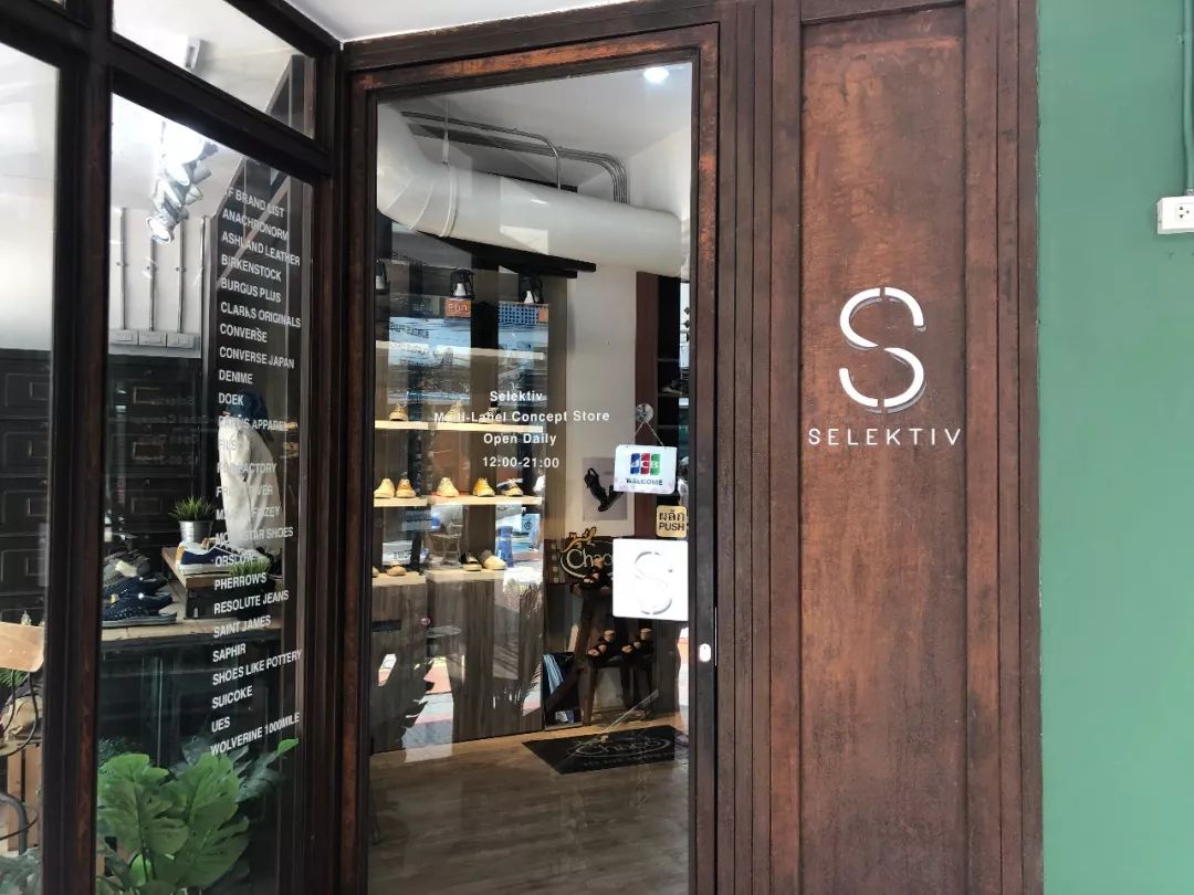 泰国最大球鞋店,泰国曼谷球鞋实体店