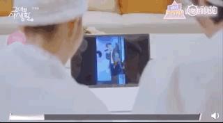 因为偶像变成了最好的自己,偶像应该成为更多人的力量