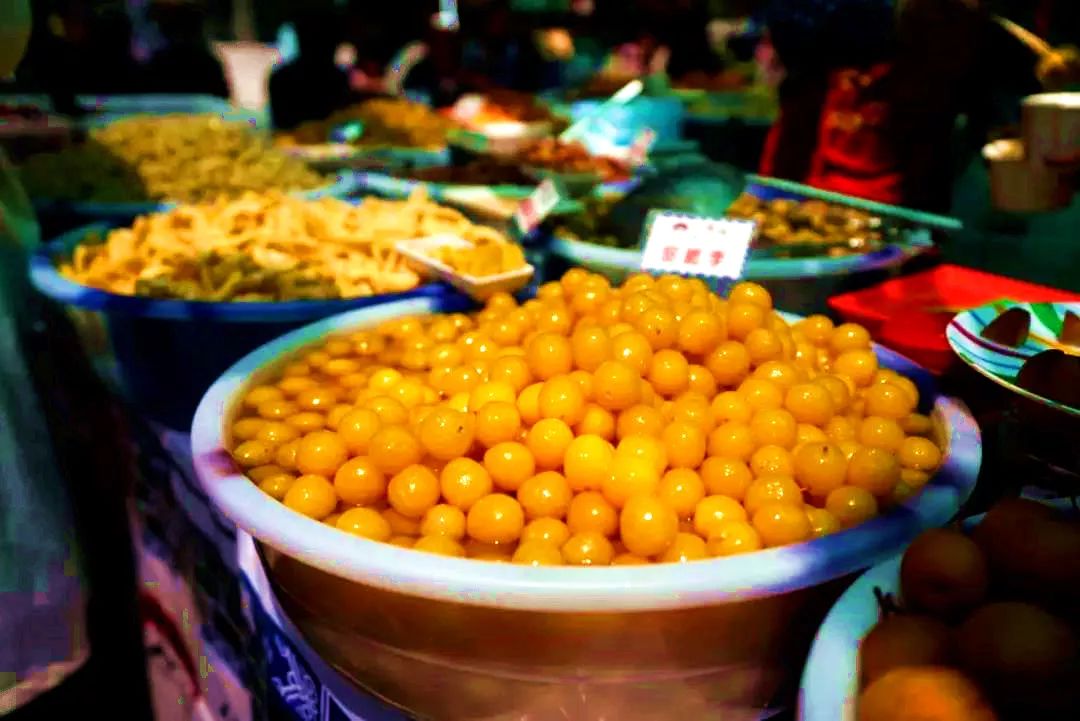 铁路迎返程高峰增开列车确保返程,铁路部门增开列车方便旅客出行