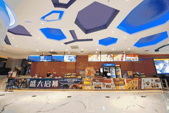 《复联4》火热上映中，59.9元抢【越界影城】双人套餐，14店通用（含梁平），2张电影票+2杯可乐+爆米花…不限影片、不限场次！