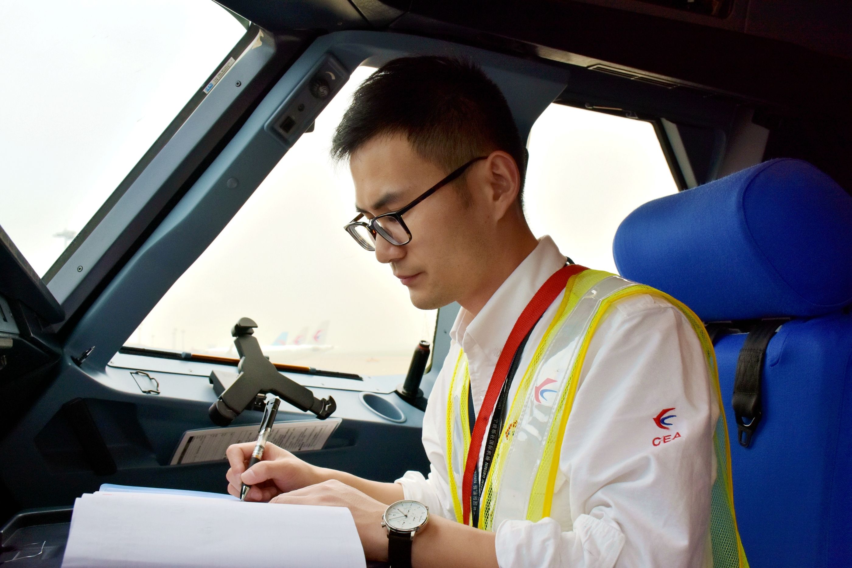 “正青春”东航技术一名90后放行的自我修养