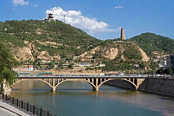 闄曡タ瀛︿範杩藉绾㈣壊瓒宠抗绯诲垪娲诲姩,鎺㈢储姹傜煡涔嬫梾瀵昏绾㈣壊瓒宠抗