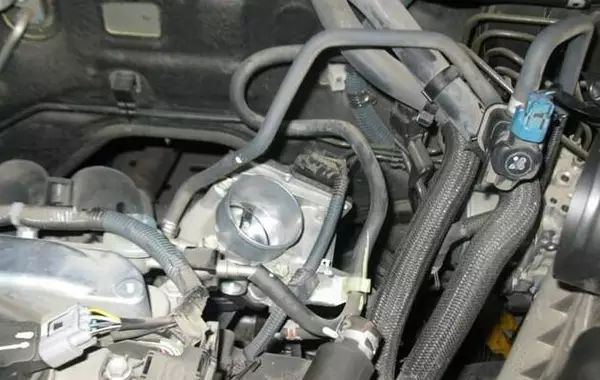 清洗节气门的正确方法和步骤,自己动手清洗节气门正确方法