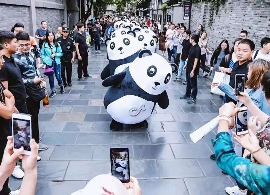 熊猫萌啦,熊猫萌化