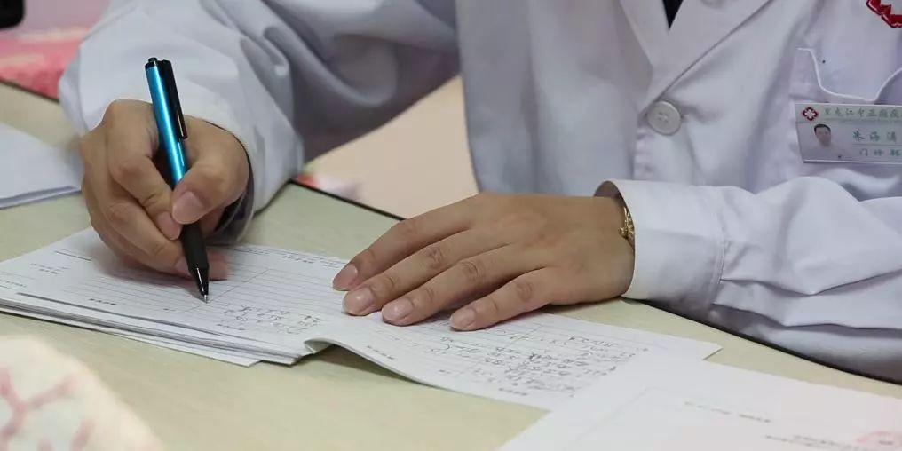 浜斾竴灏忛暱鍋囬噴鏀句竴涓嬬揣寮犵殑蹇冩儏,涓哄嵆灏嗗埌鏉ョ殑灏忛暱鍋囧仛鍑嗗