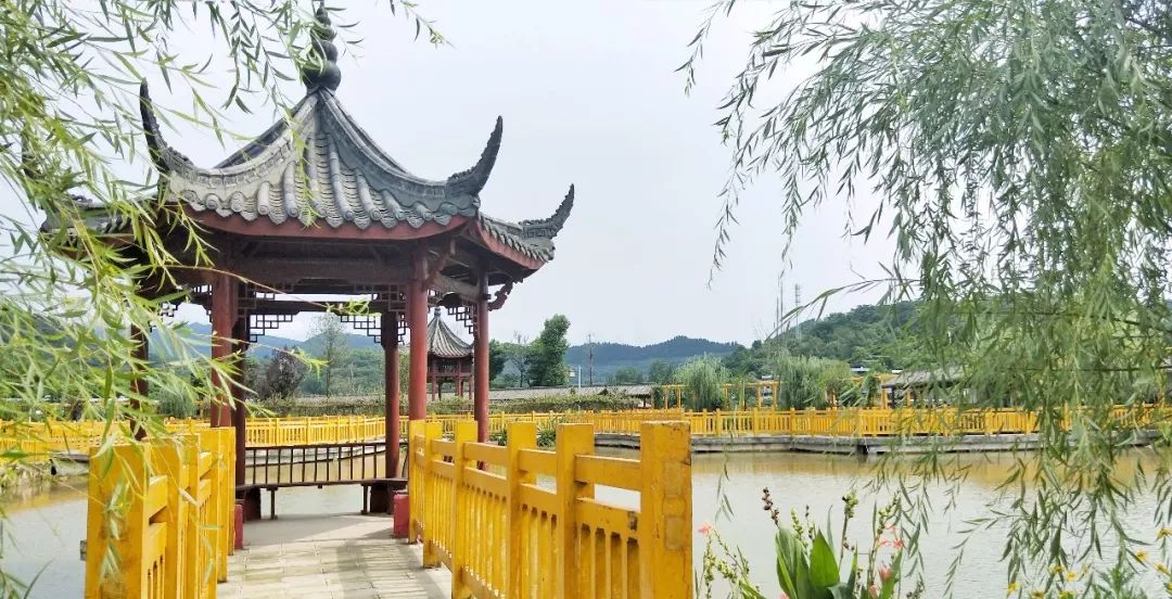 不必远行自有风景,不必远行在家度假